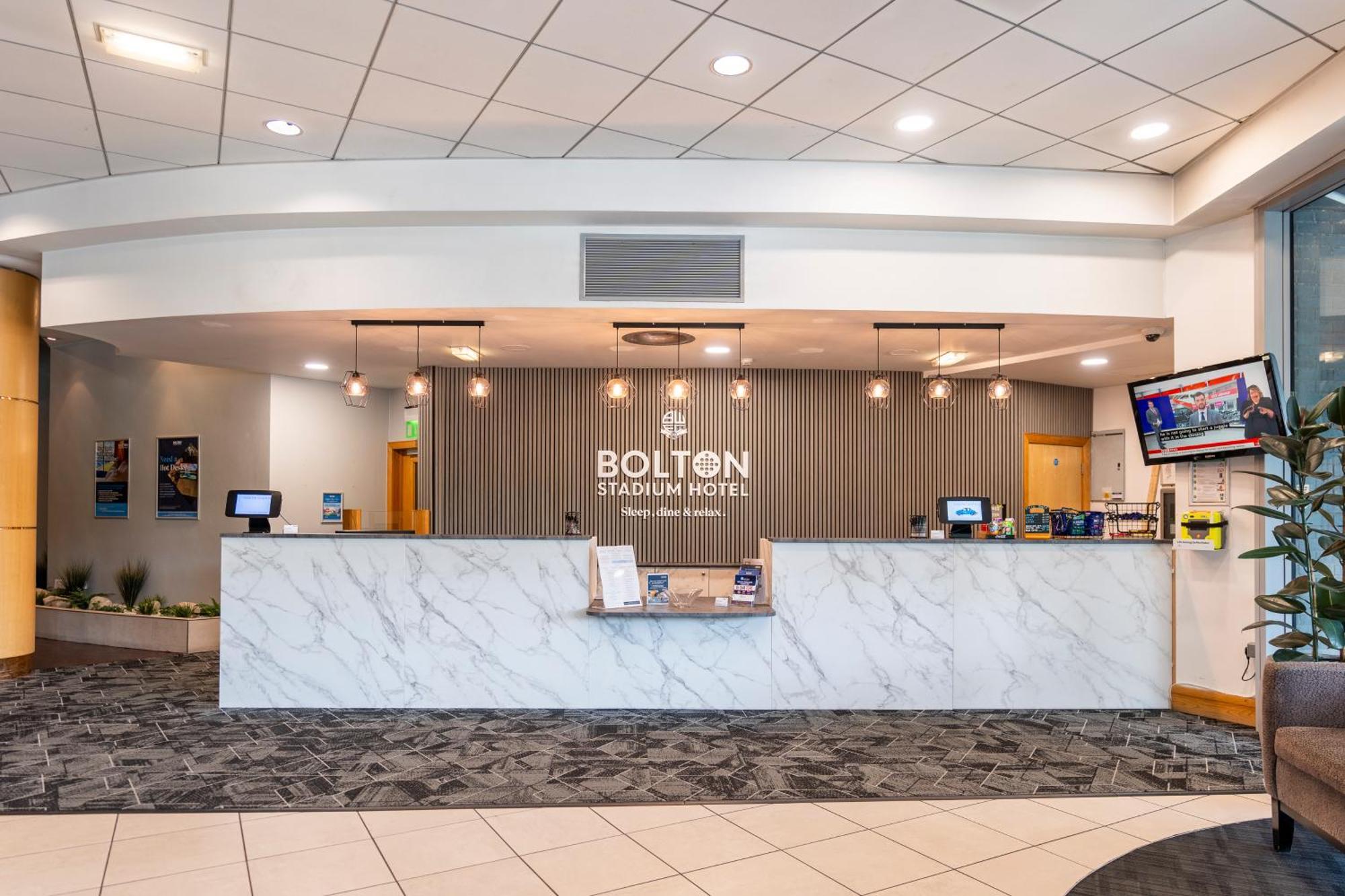 The Bolton Stadium Hotel, A Member Of Radisson Individuals Exteriör bild