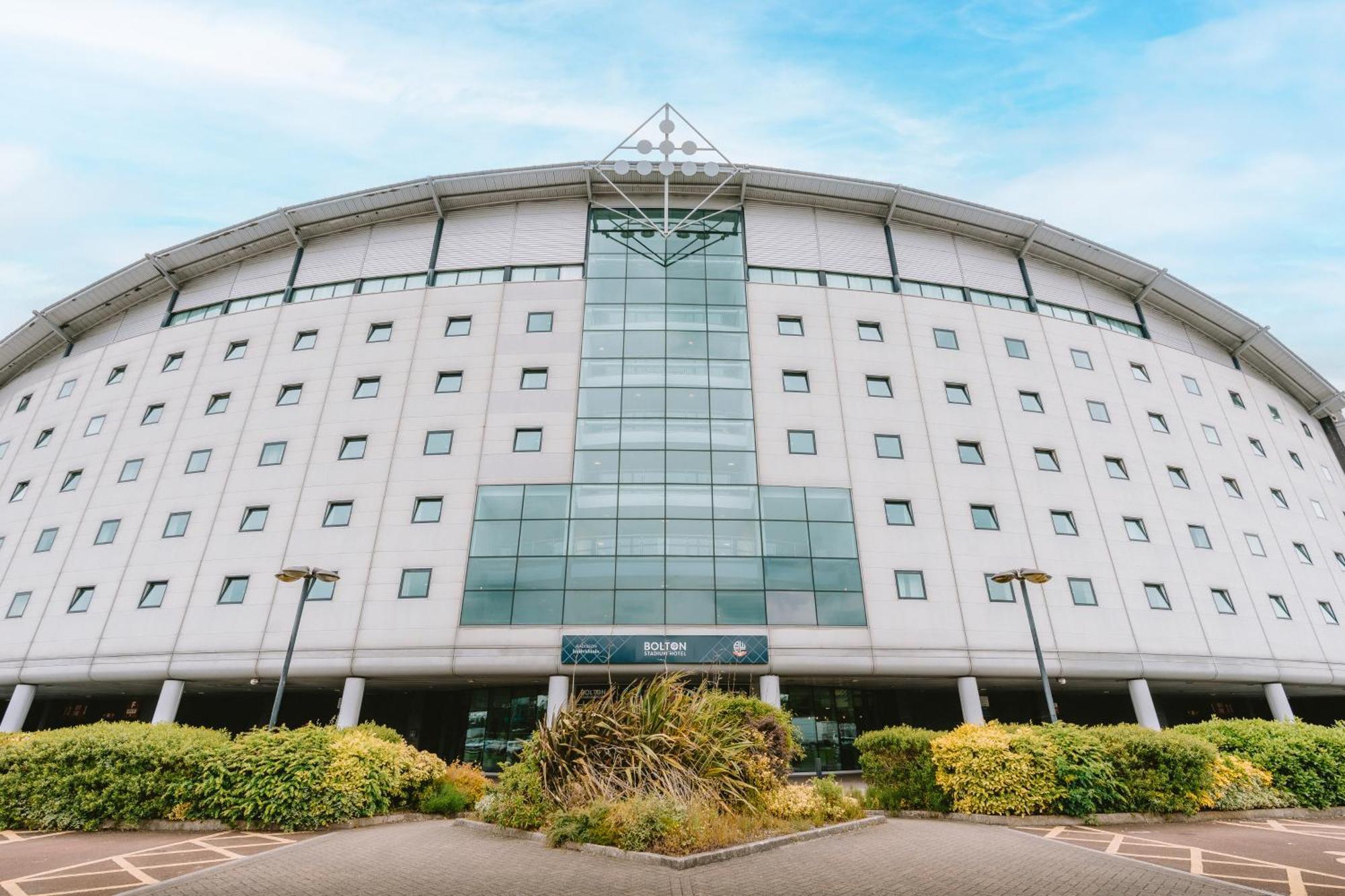 The Bolton Stadium Hotel, A Member Of Radisson Individuals Exteriör bild